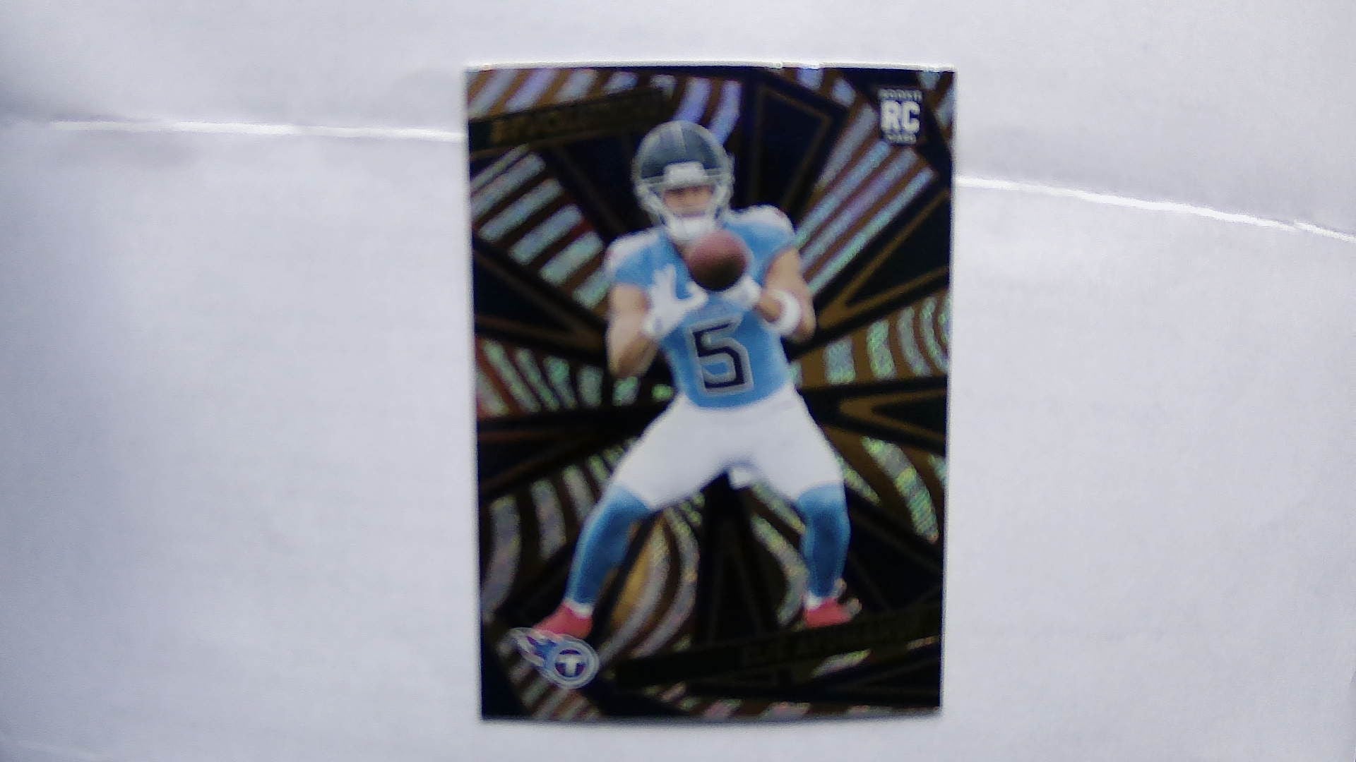 2025 Panini Revolution Elic Ayomanor #209